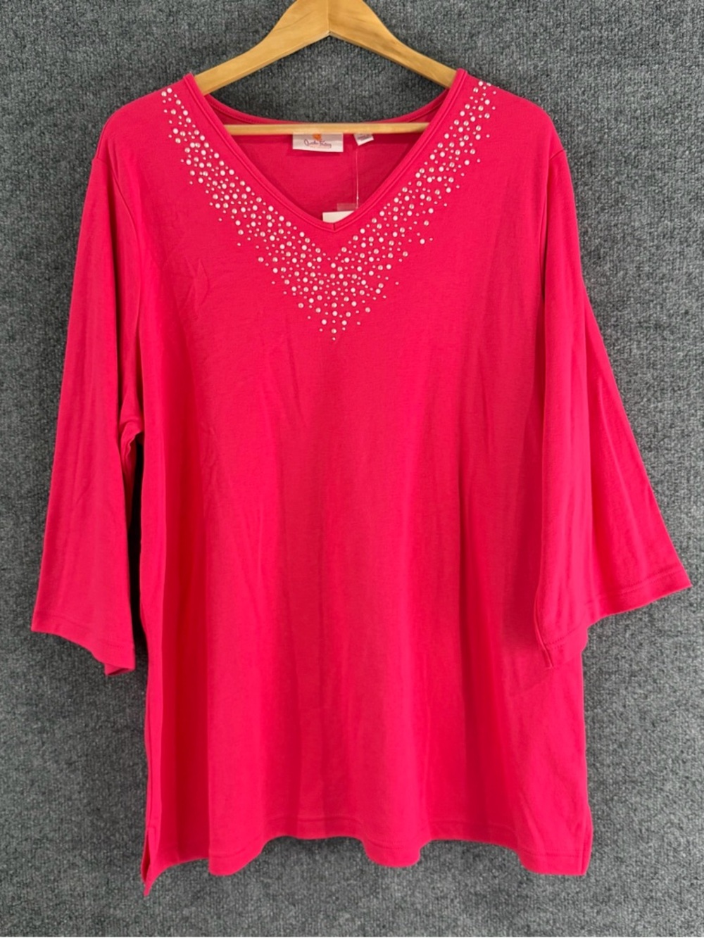 Quacker Factory Womens Beaded Neck Top Size 2X Hot Pink 3/4 Sleeve V Neck Casual